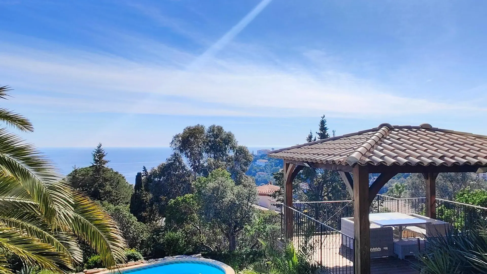 Villa Les Mimosas Roquebrune-sur-Argens 0*,  France